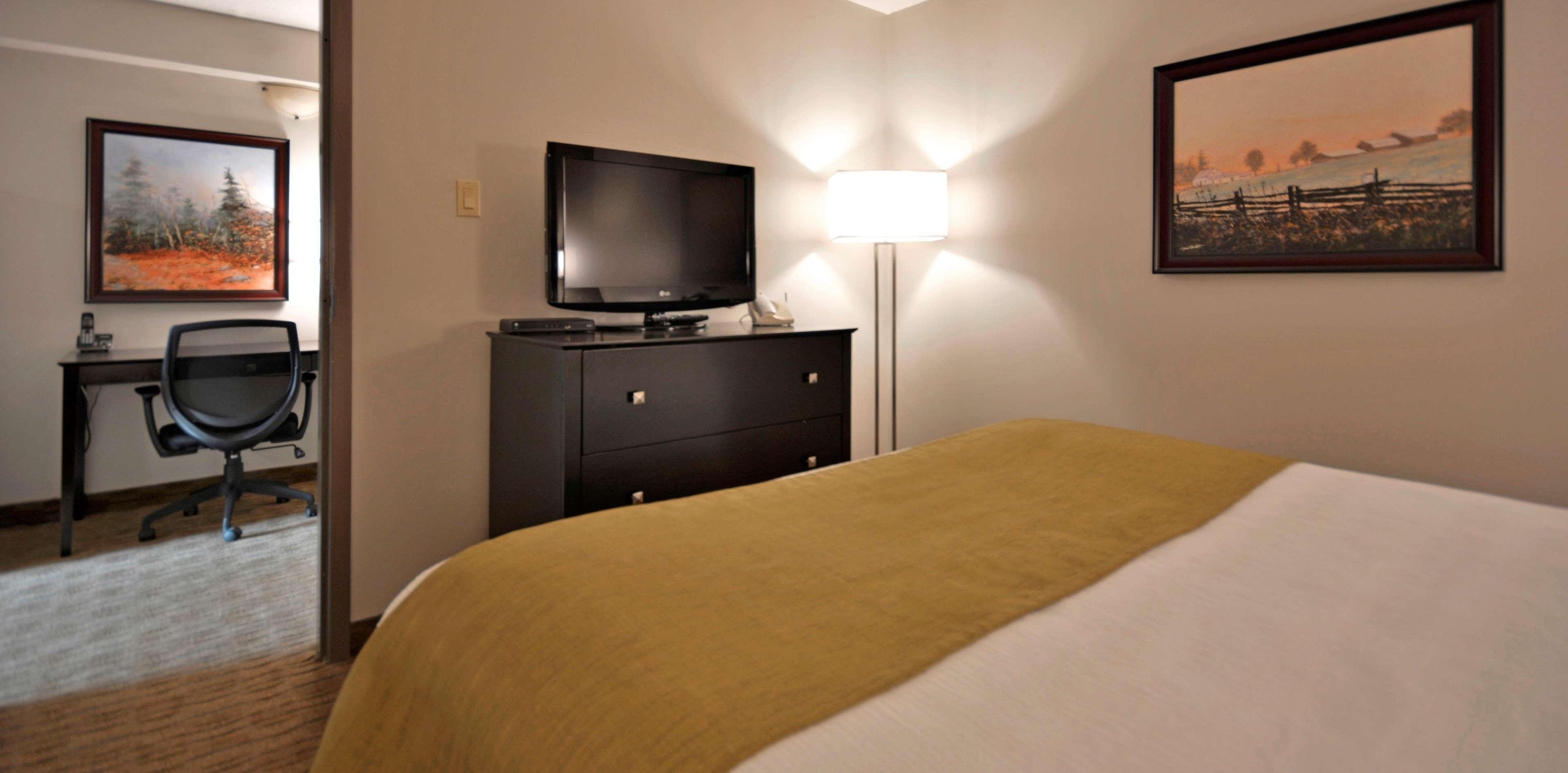 Best Western Pembroke Inn & Conference Centre Exterior photo