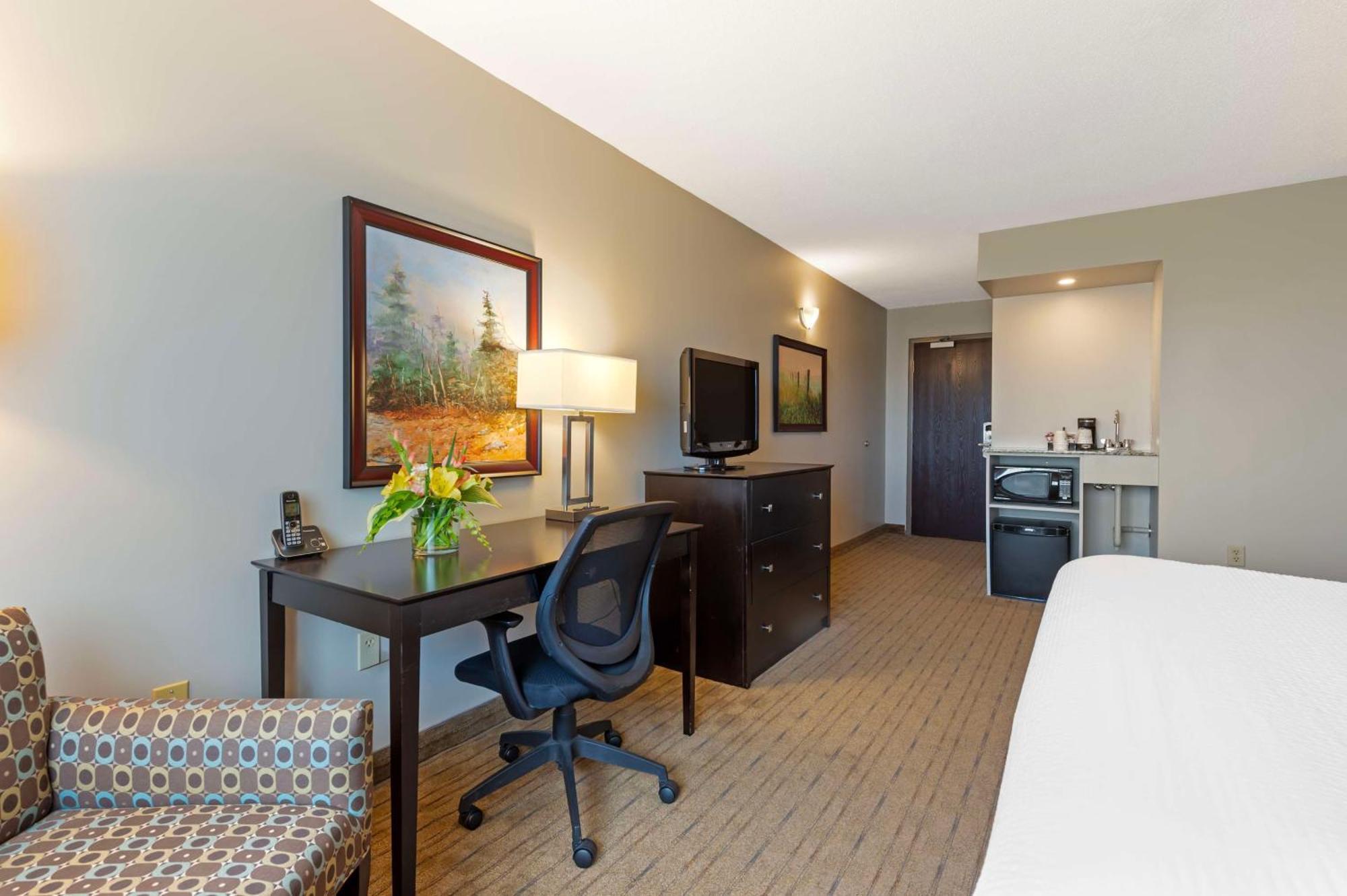 Best Western Pembroke Inn & Conference Centre Exterior photo