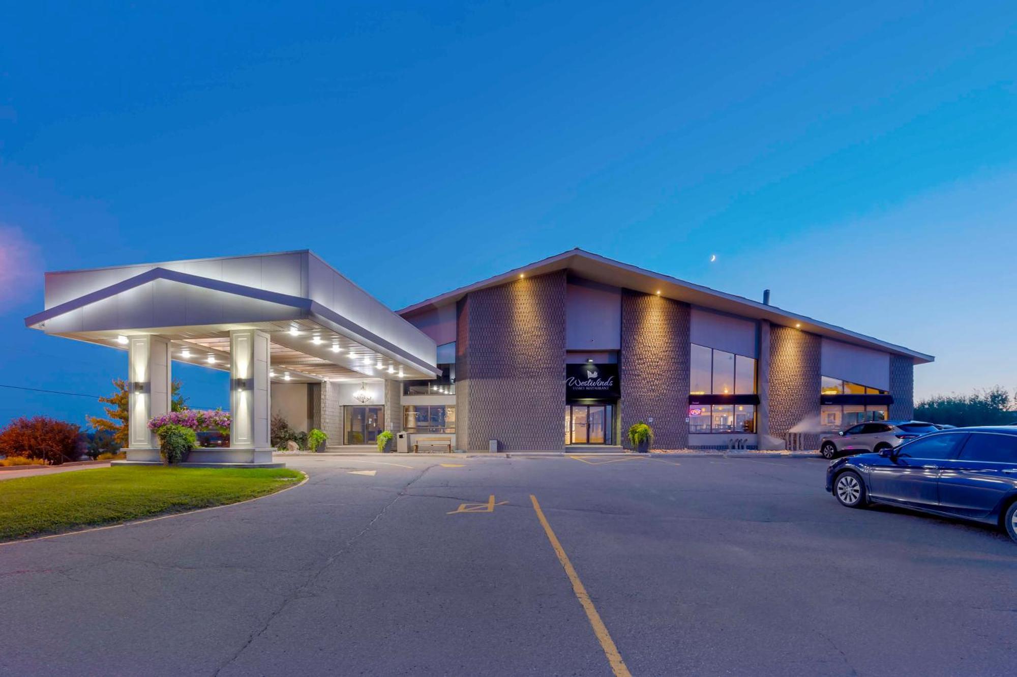 Best Western Pembroke Inn & Conference Centre Exterior photo
